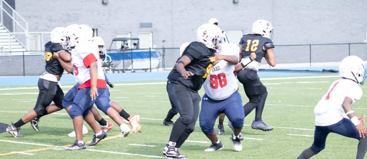 Rising Star: Taylor Keys Shines on the Football Field