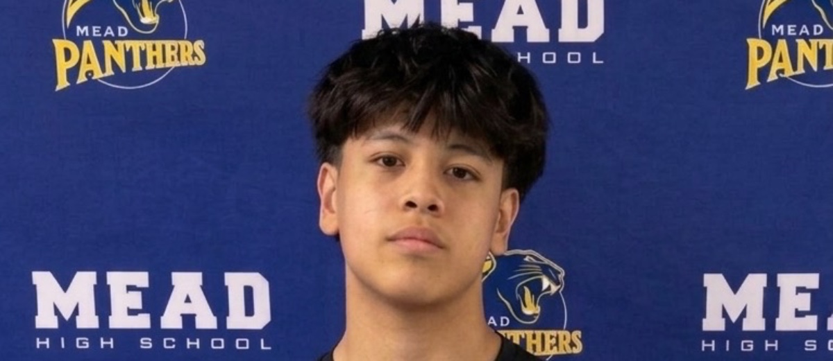 Rising Star: E/'/zander Garrido's Journey Through the Gridiron