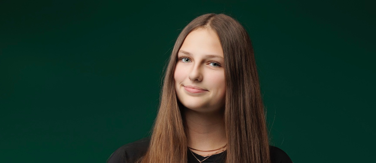 Rising Star: Caroline Fox Shines on the Volleyball Court