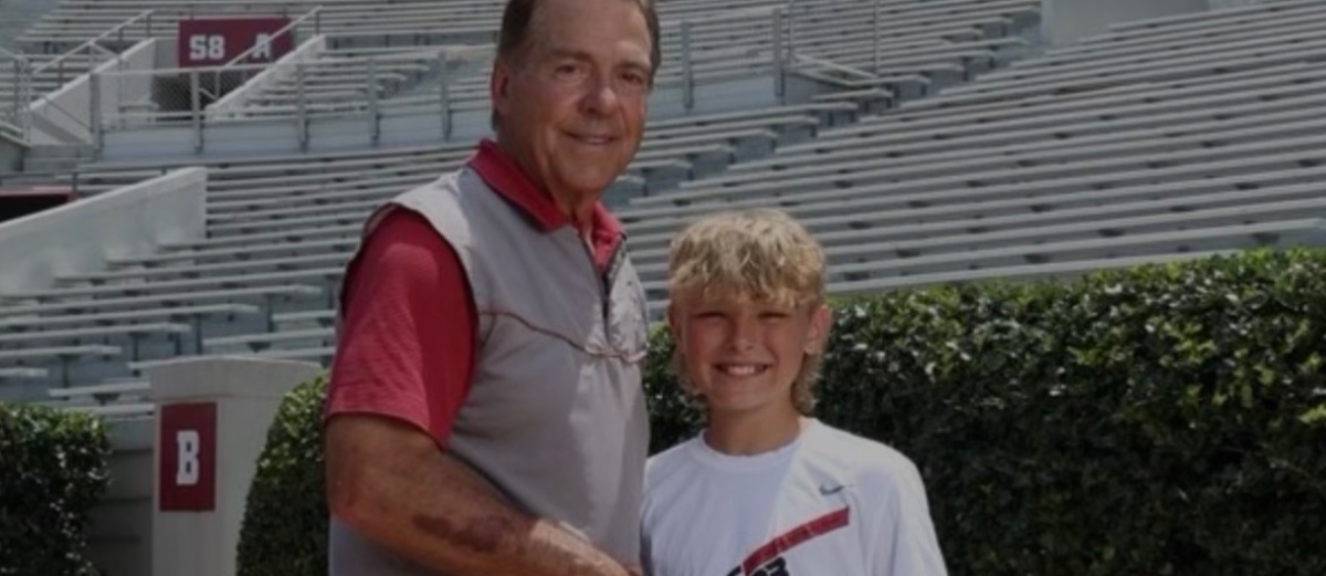 Rising Star: Easton Head's Football Journey from Valles Mines