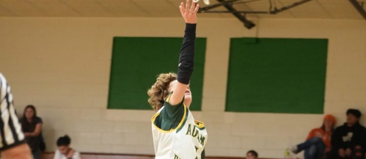 Rising Above the Rim: Riley Simons' Journey in Basketball