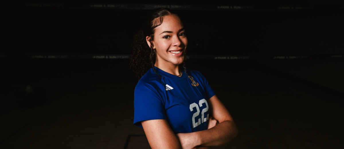 Rising Star: Amaree Hollis Shines in the Volleyball Arena