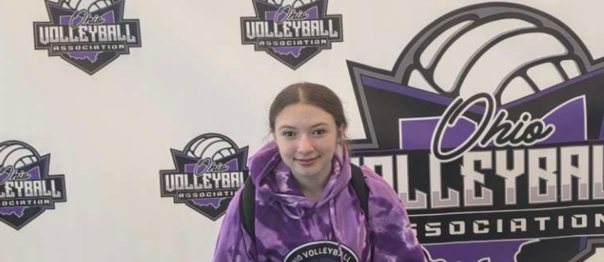 Rising Star: Reagan Dove's Powerful Presence on the Volleyball Court