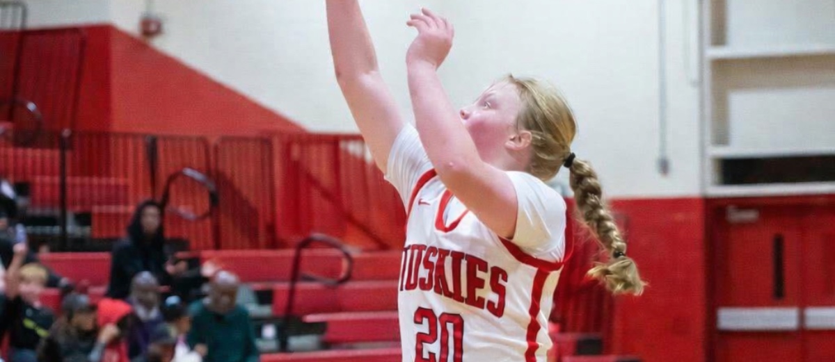 Rising Star: Mollee Dierking's Path to Basketball Excellence