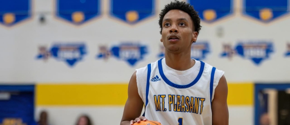 Rising Star: Jace Jenins Shines on the Hardwood