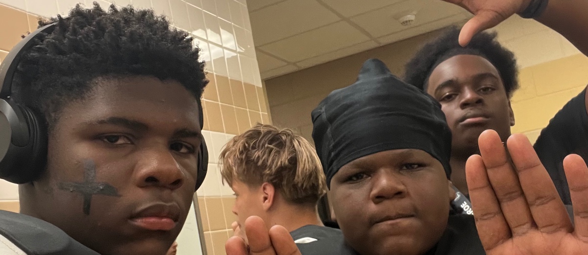 Torian Davis - Rising Star: Torian Davis Shines in Conroe's Football Scene