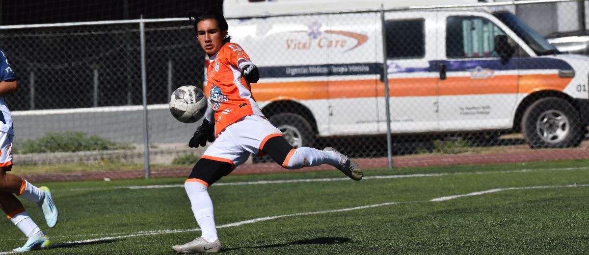 Rising Star on the Field: Ciro Carrera's Soccer Journey