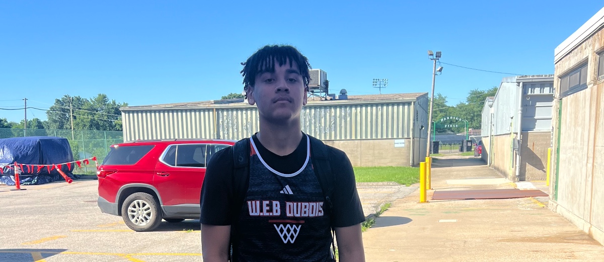 Rising Star: Lee Elliott Jr. Shines on the Hardwood
