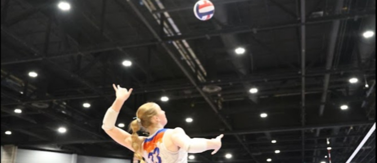 Rising Star: Vivi Ringhofer's Journey to Volleyball Excellence