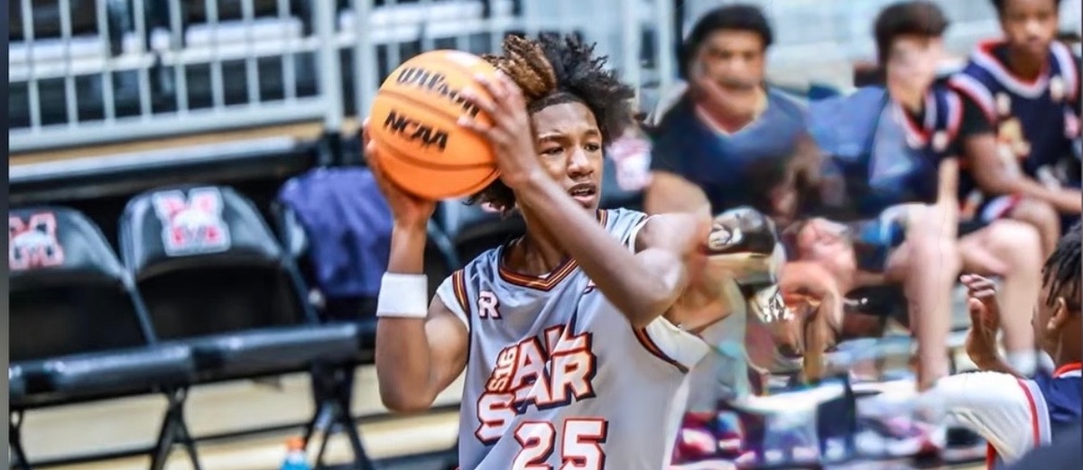 Rising Star: Aaron Dean's Journey Through Basketball