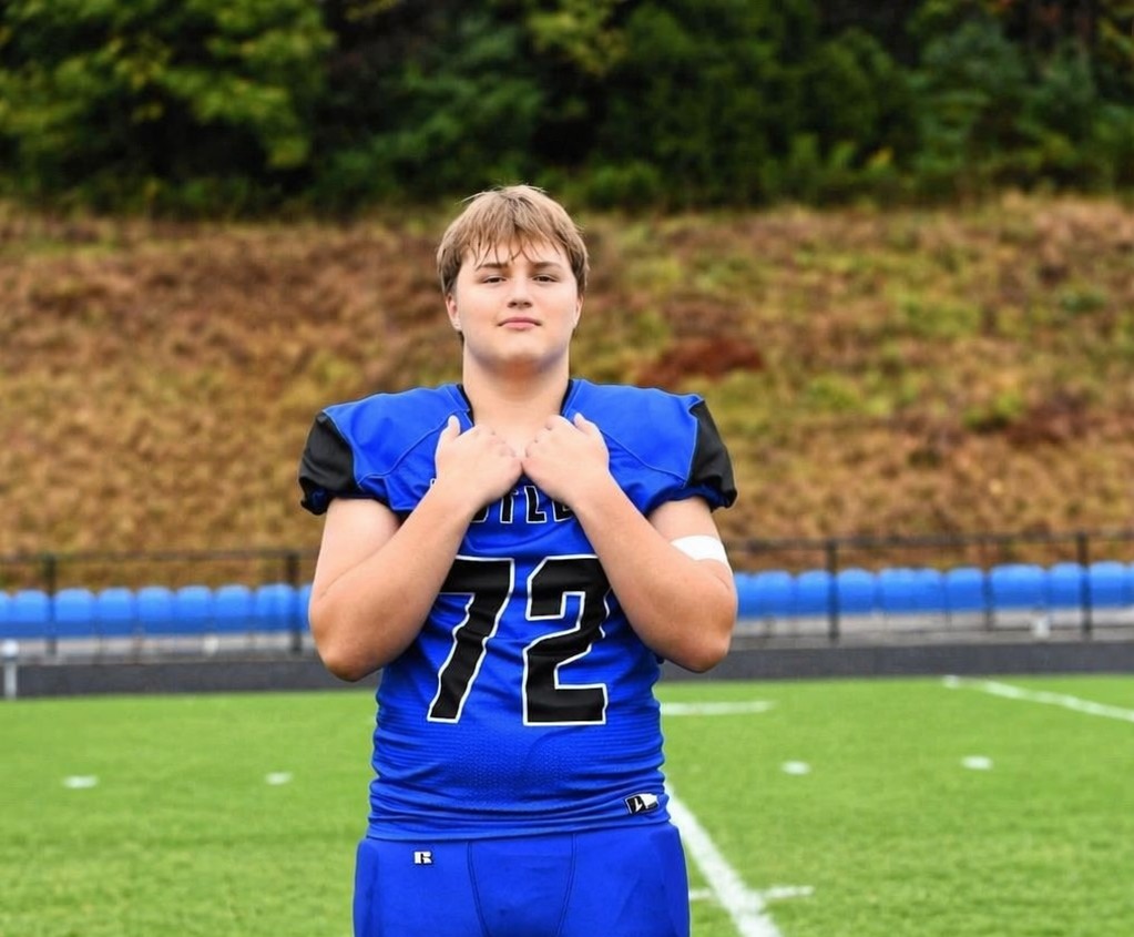 Thatcher Teneyck, football athlete profile picture