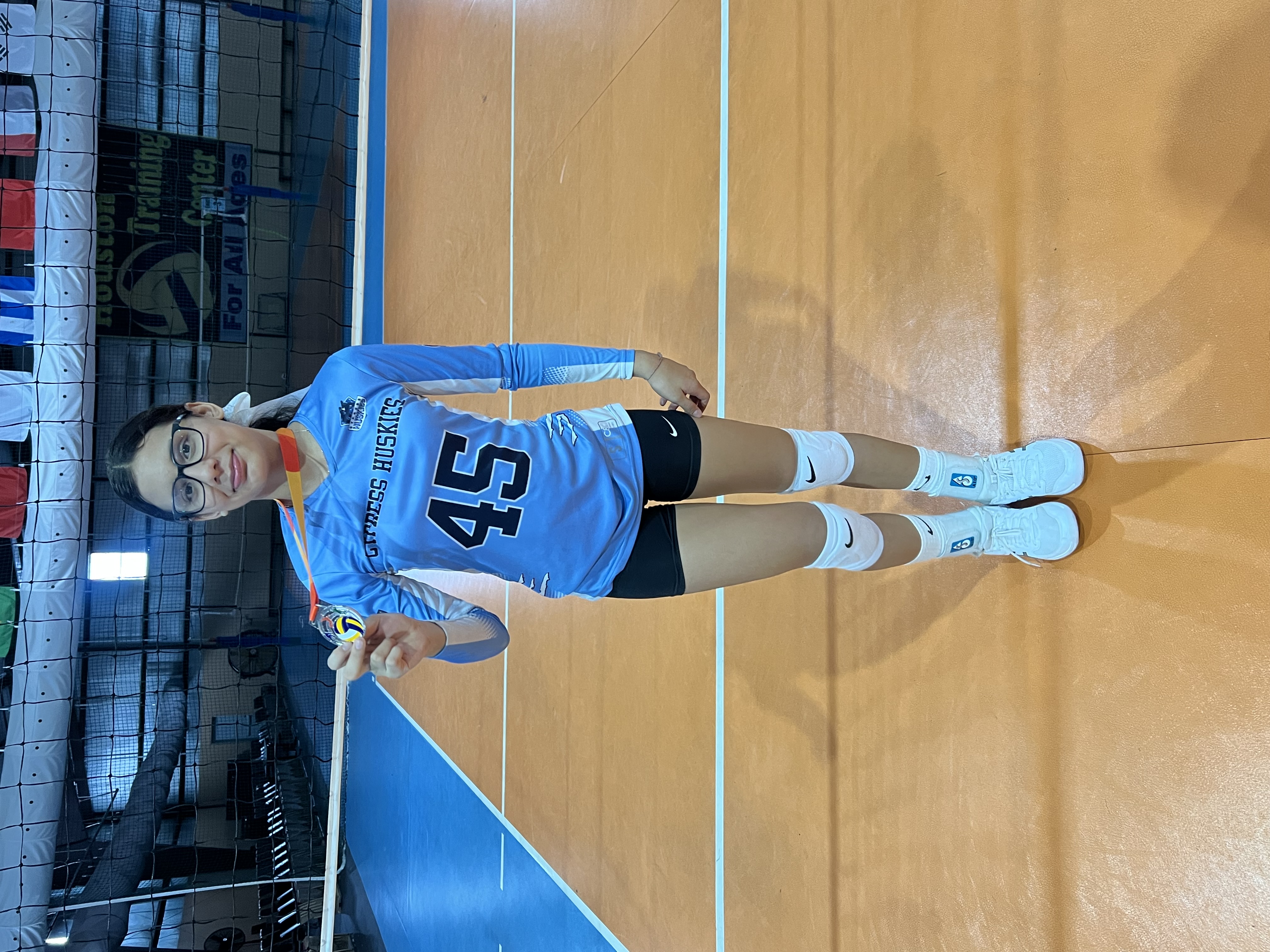 Esmeralda Alonzo, volleyball athlete profile picture