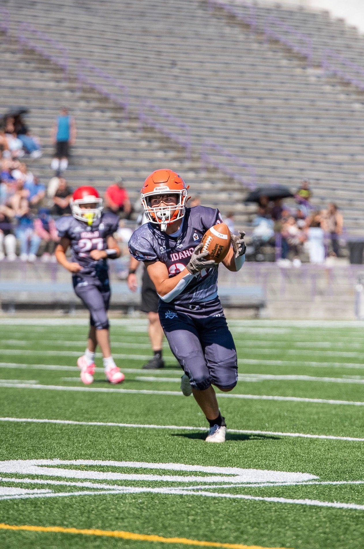 Eastyn Lopez: Rising Star on the Gridiron