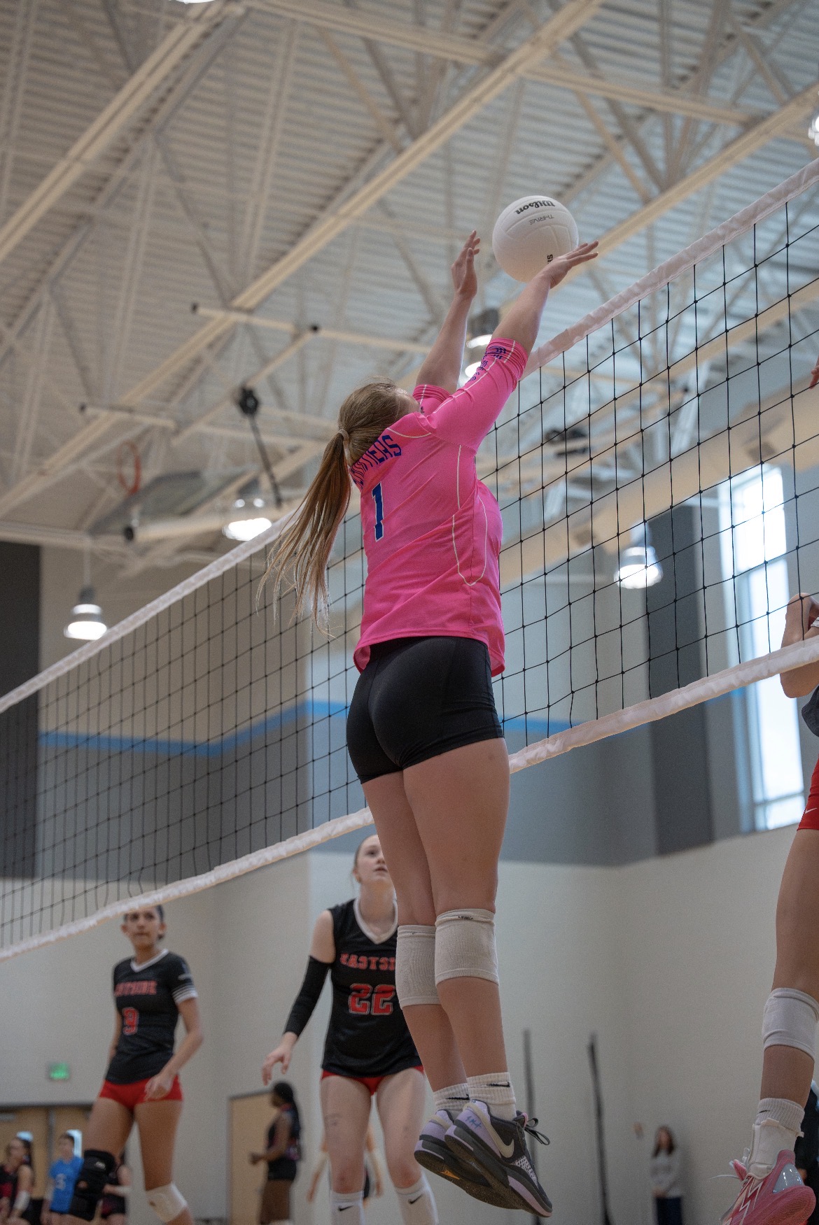 Rising Star: Annika Harris Shines on the Volleyball Court