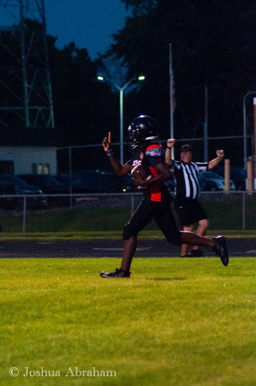 Rising Star: Divine Togba Shines in Farmington’s Football Scene