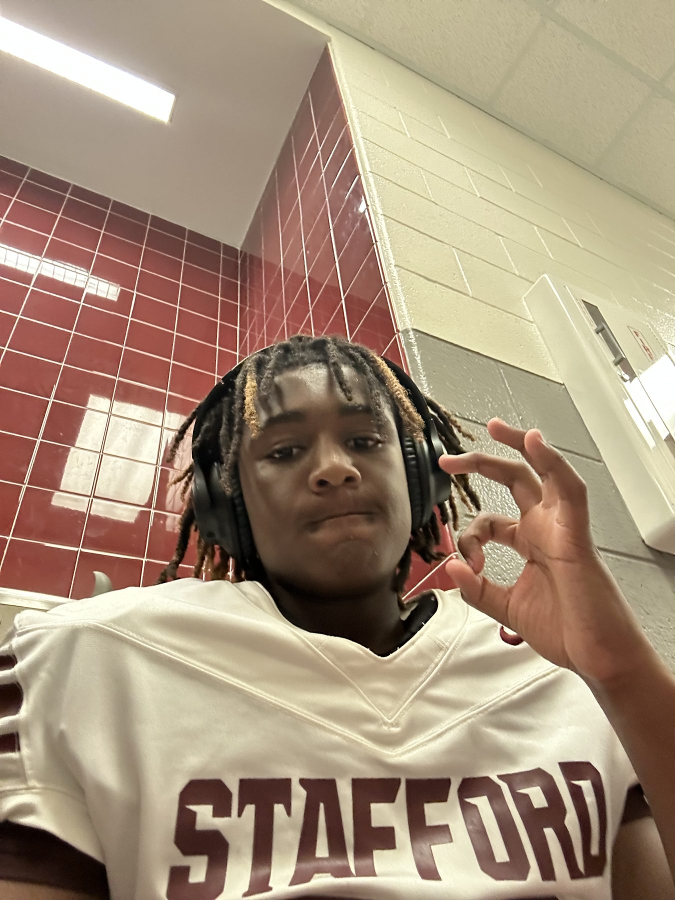 Rising Star: The Journey of Jeremy Wright on the Gridiron