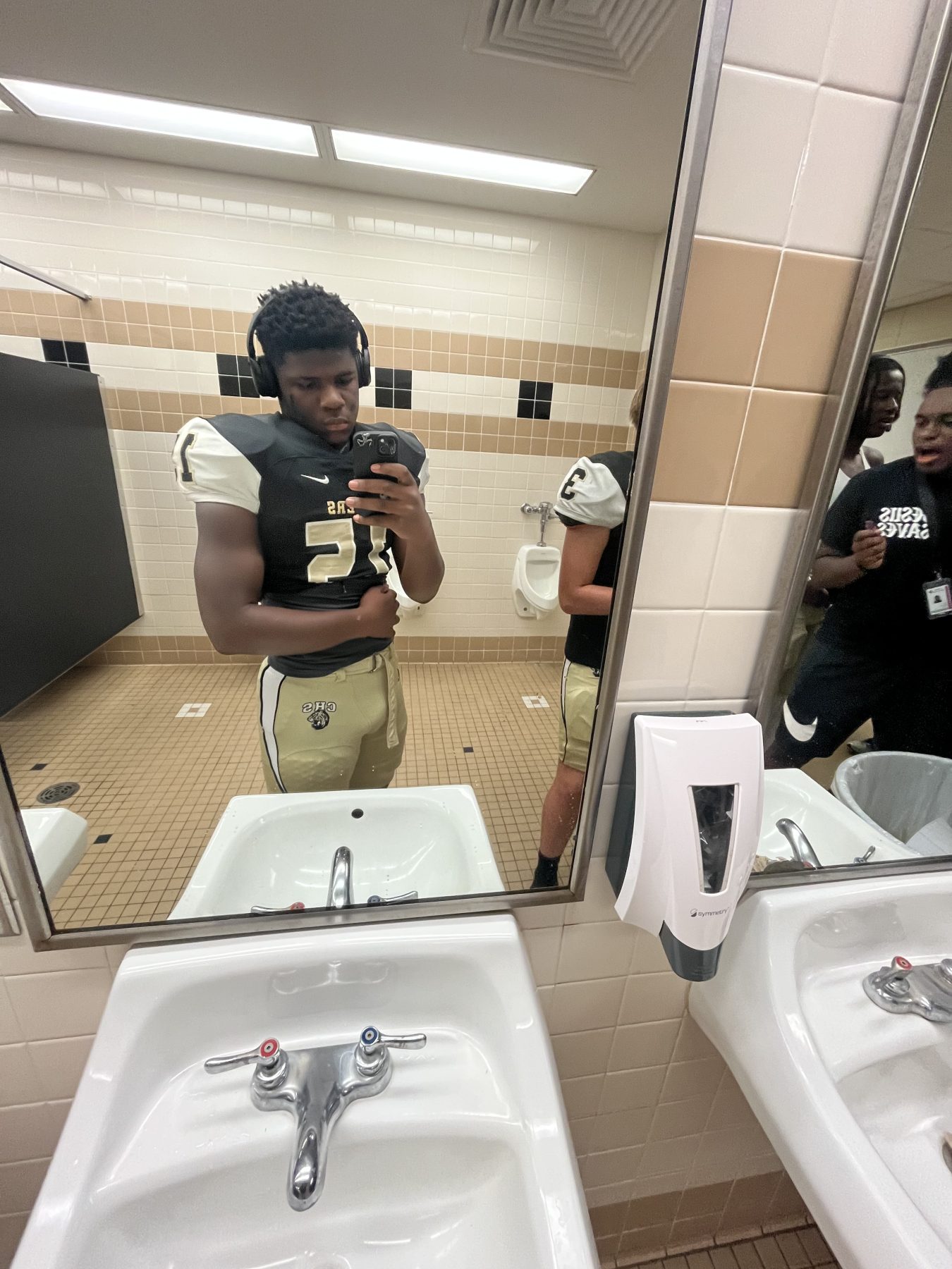Torian Davis - Rising Star: Torian Davis Shines in Conroe's Football Scene