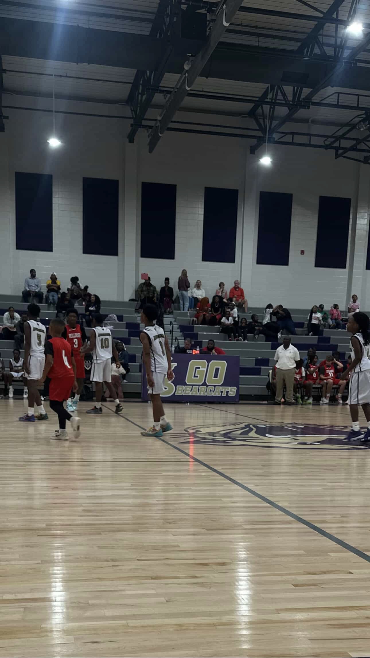 King Douglas, basketball athlete profile picture