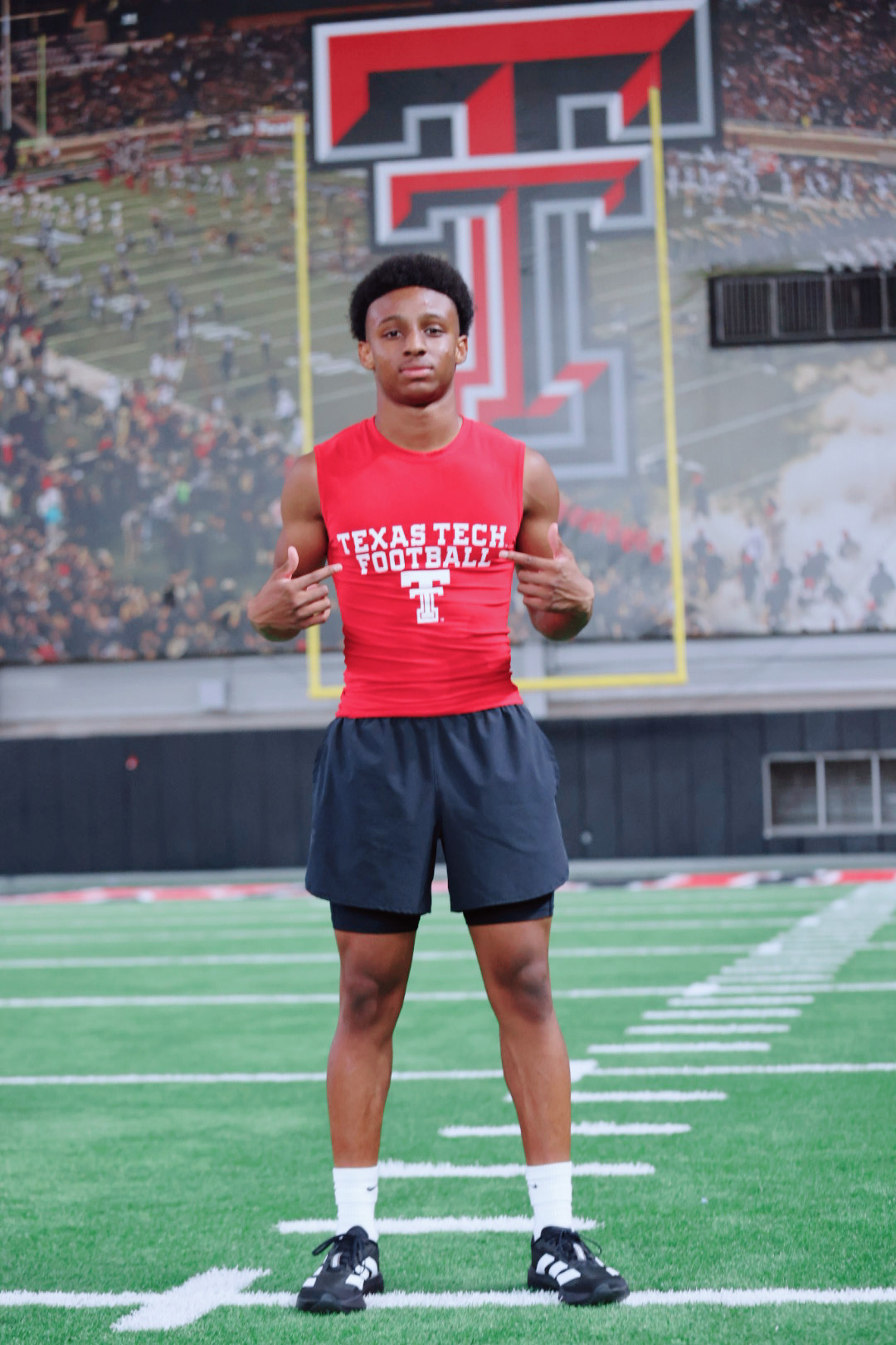 DJ Edison, Football athlete profile picture