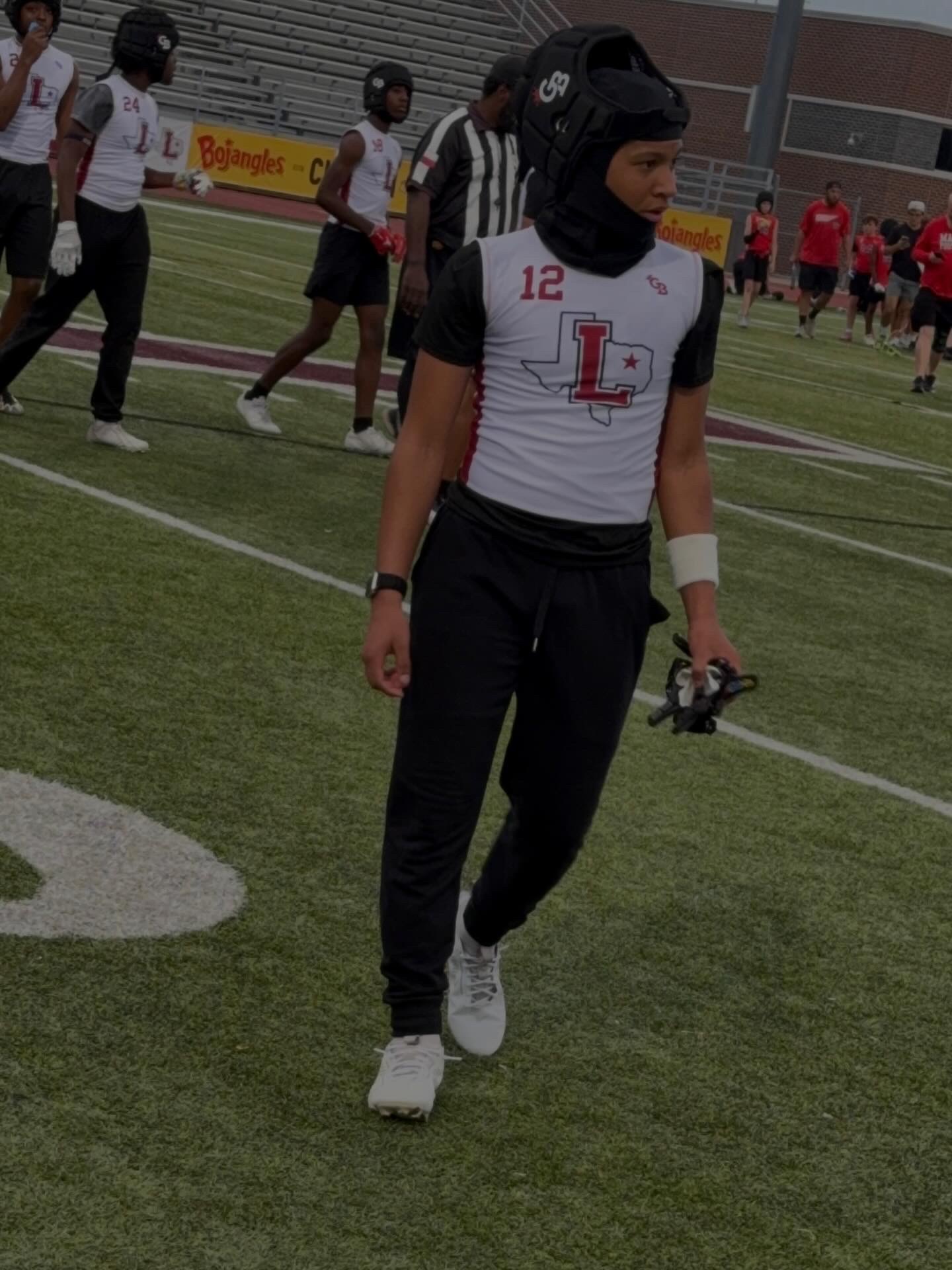 king teamer, football athlete profile picture